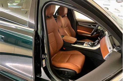 2023 Jaguar XF R-Dynamic SE P300 AWD Automatic