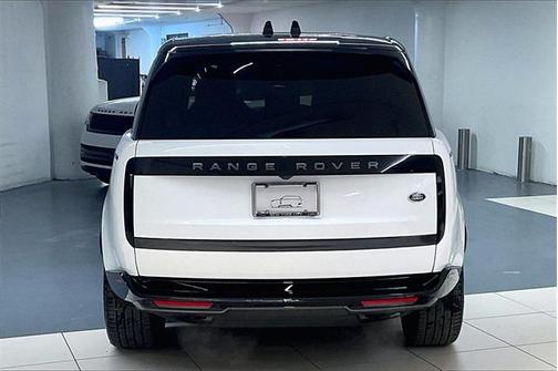 2022 Land Rover Range Rover P530 SE