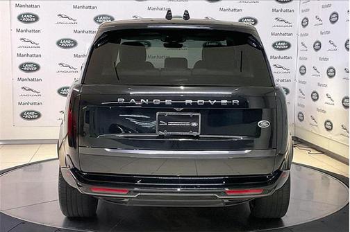 2023 Land Rover Range Rover P530 SE