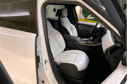 2023 Land Rover Range Rover Sport SE
