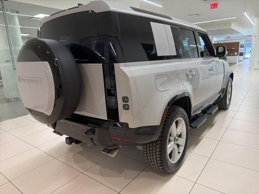 Borasco Grey Metallic 2026 Land Rover Defender X-Dynamic SE