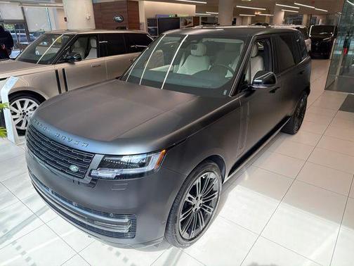 Obsidian Black SV Bespoke Ultra Metallic Satin 2026 Land Rover Range Rover P400 SE 7 Seat