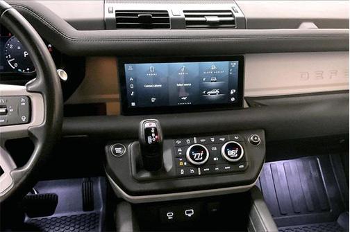 2023 Land Rover Defender 110 SE