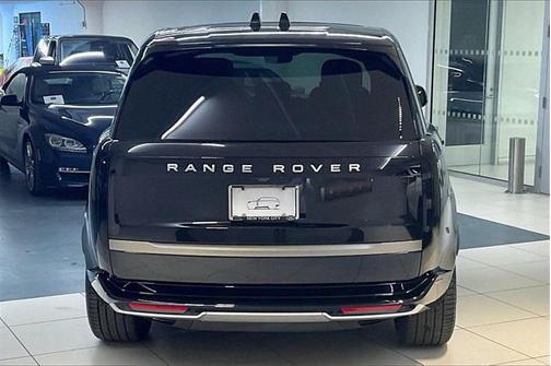 2025 Land Rover Range Rover SE
