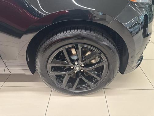 2026 Land Rover Range Rover Velar P400 Dynamic SE
