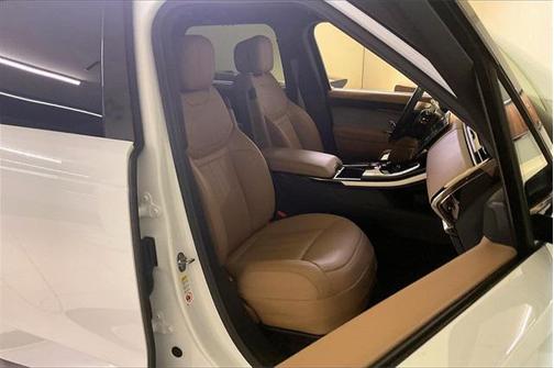 2024 Land Rover Range Rover Sport SE