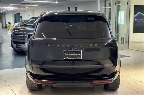 2024 Land Rover Range Rover P530 SE