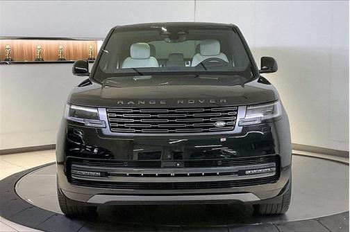 2024 Land Rover Range Rover P530 SE