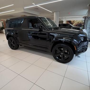 2025 Land Rover Defender 110 P500 X-Dynamic SE