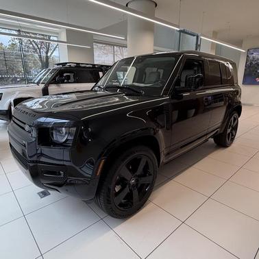 2025 Land Rover Defender 110 P500 X-Dynamic SE