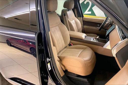 Portofino Blue Metallic 2023 Land Rover Range Rover P400 SE