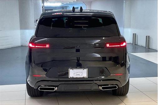 2024 Land Rover Range Rover Sport SE