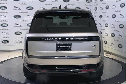 2023 Land Rover Range Rover P530 SE