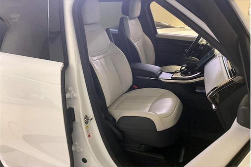 2024 Land Rover Range Rover Sport SE