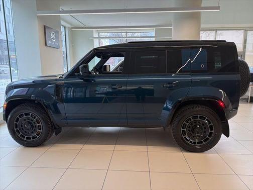 2026 Land Rover Defender 110 V8