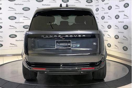 2023 Land Rover Range Rover P530 SE
