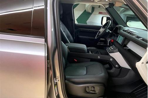2024 Land Rover Defender 110 P400 S