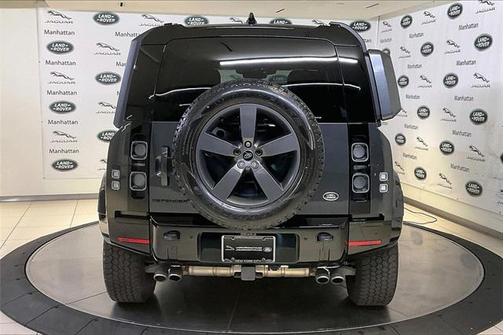 2023 Land Rover Defender 110 V8