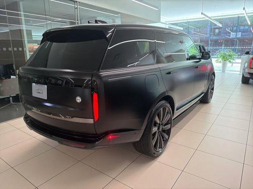 Obsidian Black SV Bespoke Ultra Metallic Satin 2026 Land Rover Range Rover P615 SV