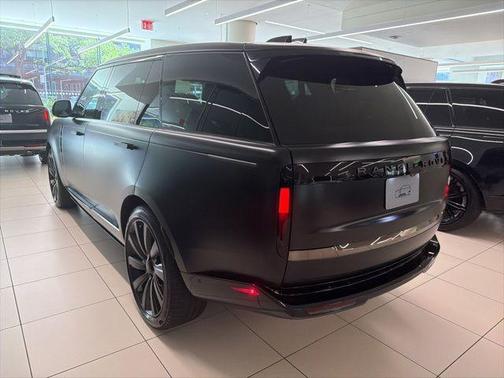 Obsidian Black SV Bespoke Ultra Metallic Satin 2026 Land Rover Range Rover P615 SV