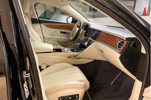 2022 Bentley Flying Spur Hybrid Progressive