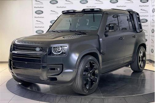 2022 Land Rover Defender 110 SE