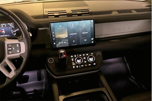 2022 Land Rover Defender 110 SE