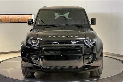 2025 Land Rover Defender 90 P400 X-Dynamic SE