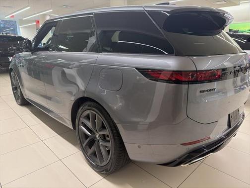 2025 Land Rover Range Rover Sport SE