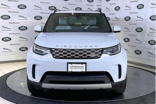 2023 Land Rover Discovery P300 S
