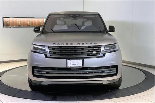 2023 Land Rover Range Rover P530 SE