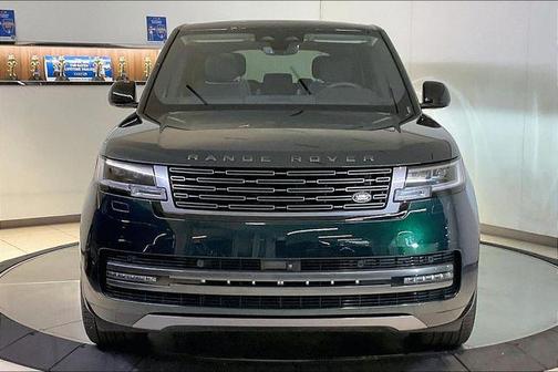 British Racing Green SV Bespoke Ultra Met Satin 2025 Land Rover Range Rover P530 SE