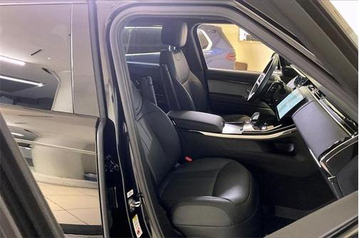 2024 Land Rover Range Rover Sport SE