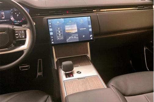 2025 Land Rover Range Rover P400 SE