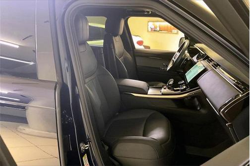 2023 Land Rover Range Rover Sport SE