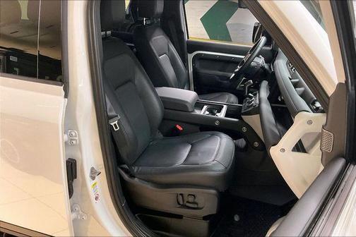 Fuji White 2024 Land Rover Defender 110 P400 X-Dynamic SE