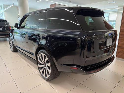 Constellation B 2026 Land Rover Range Rover P530 Autobiography