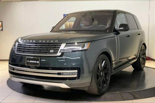 Belgravia Green Metallic 2023 Land Rover Range Rover P400 SE