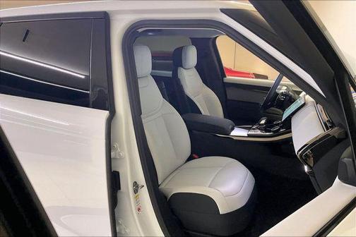 2023 Land Rover Range Rover Sport SE