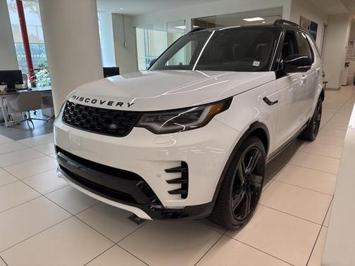 2025 Land Rover Discovery P360 Dynamic SE