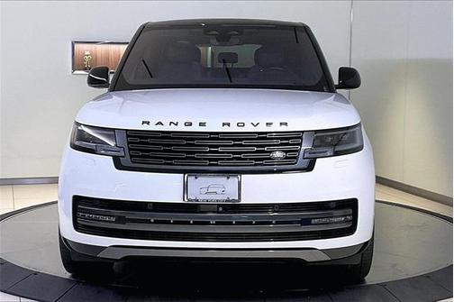2023 Land Rover Range Rover P530 SE