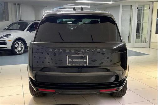 2025 Land Rover Range Rover P530 SE
