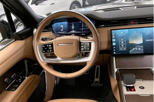 2025 Land Rover Range Rover P530 SE