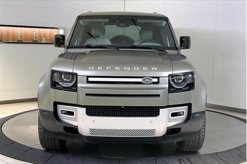 2023 Land Rover Defender 110 SE