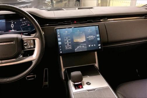 Carpathian Gray Premium Metallic 2025 Land Rover Range Rover SE