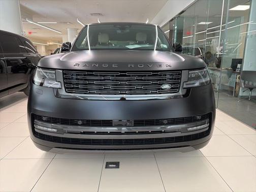2026 Land Rover Range Rover P530 SE