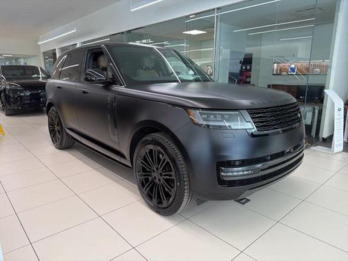 2026 Land Rover Range Rover P530 SE
