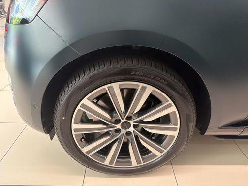 British Racing Green SV Bespoke Ultra Met Satin 2026 Land Rover Range Rover P530 Autobiography