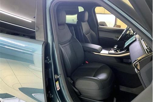 2024 Land Rover Range Rover Sport SE