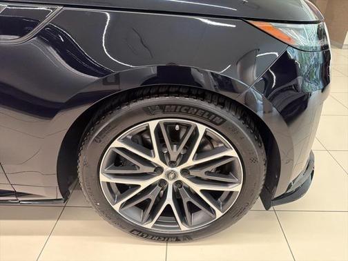 2025 Land Rover Range Rover Sport P635 SV Edition Two
